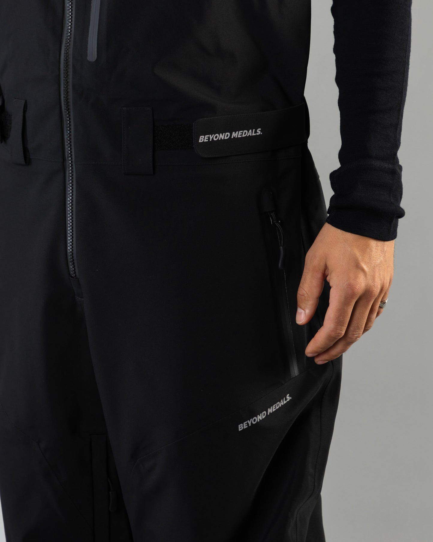 Beyond Medals Tech Bib 3L - Black