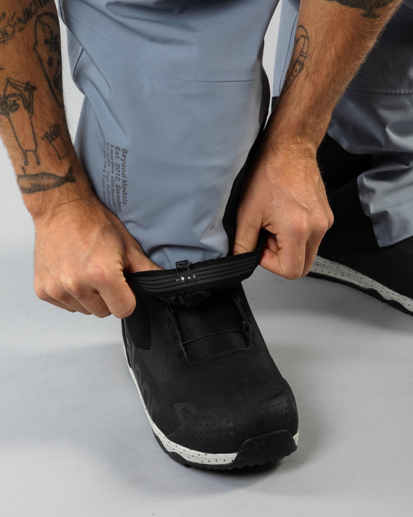 Beyond Medals Tech Bib 3L - Pale Blue