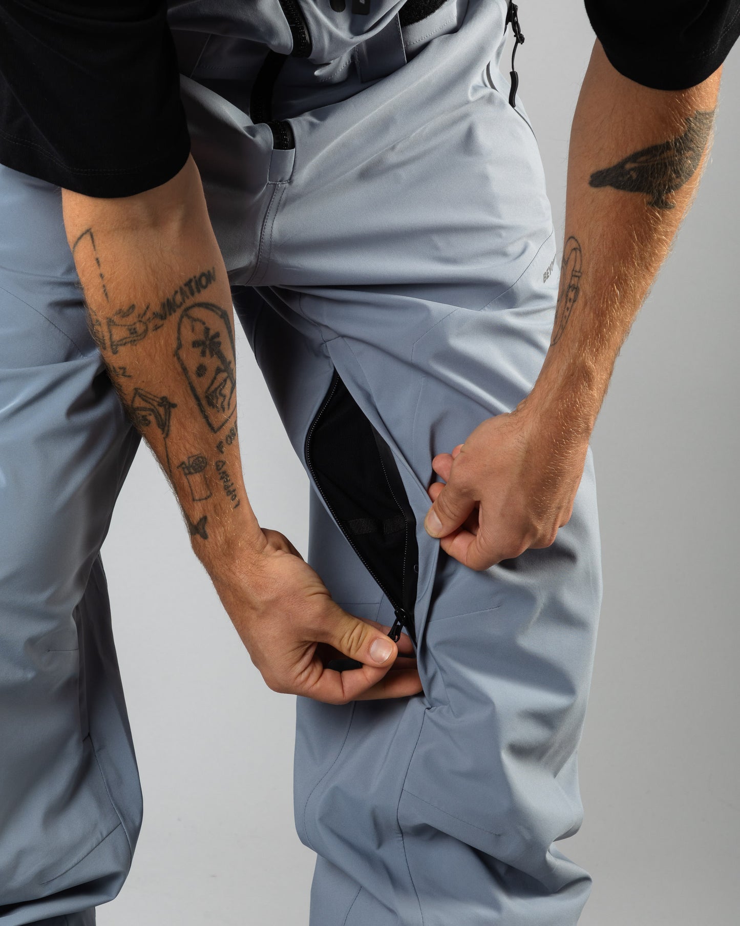 Beyond Medals Tech Bib 3L - Pale Blue