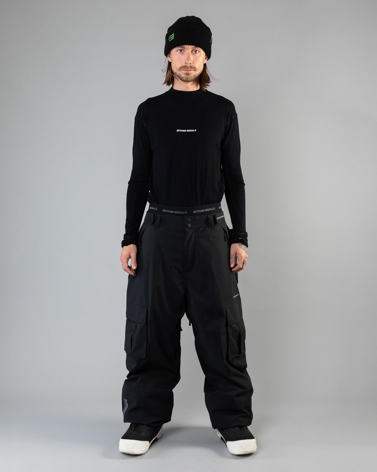 Beyond Medals Cargo Pants 2L - Black