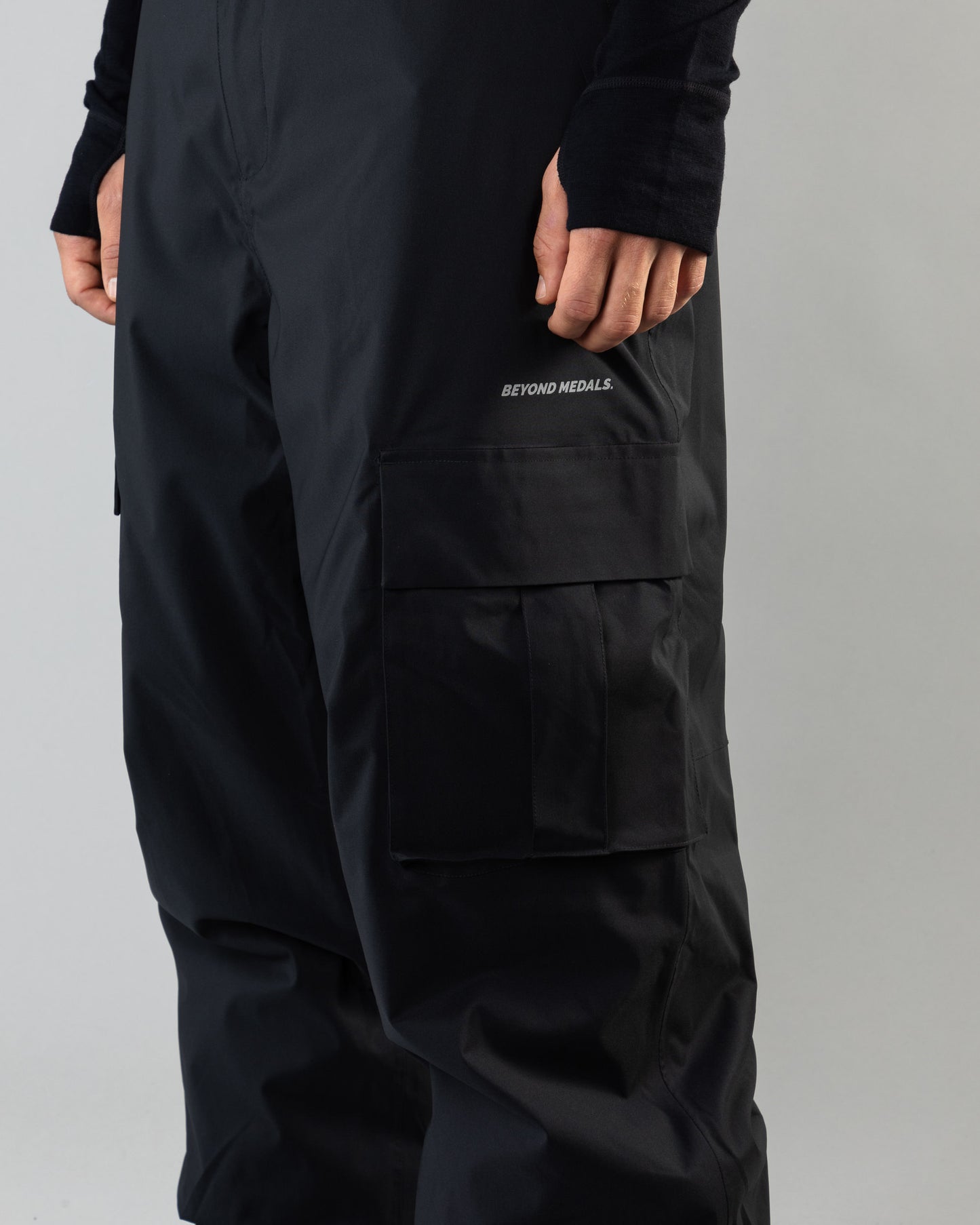Beyond Medals Cargo Pants 2L - Black
