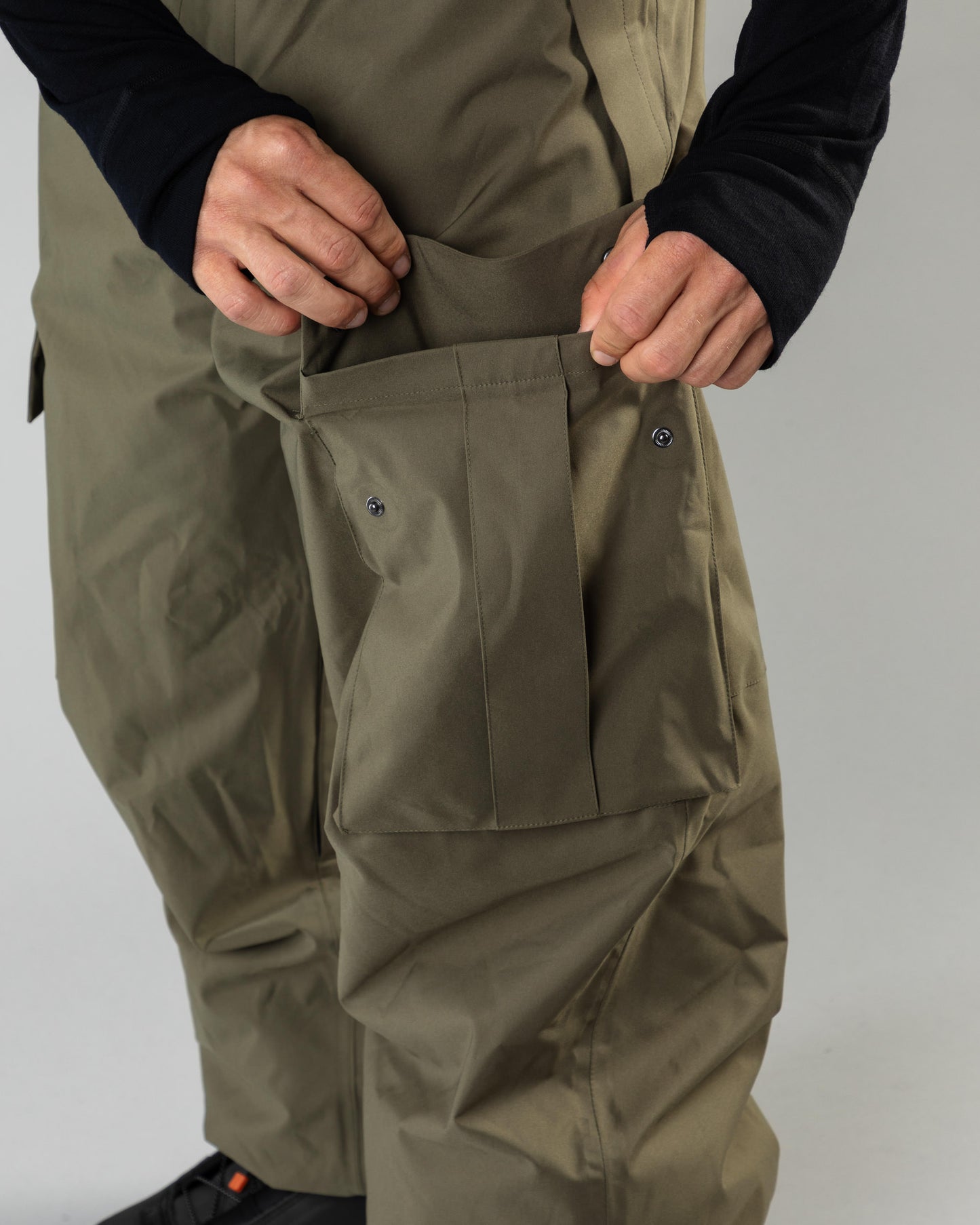 Beyond Medals Cargo Pants 2L - Green