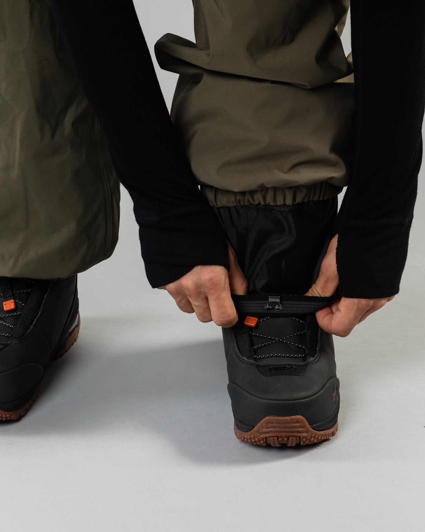 Beyond Medals Cargo Pants 2L - Green