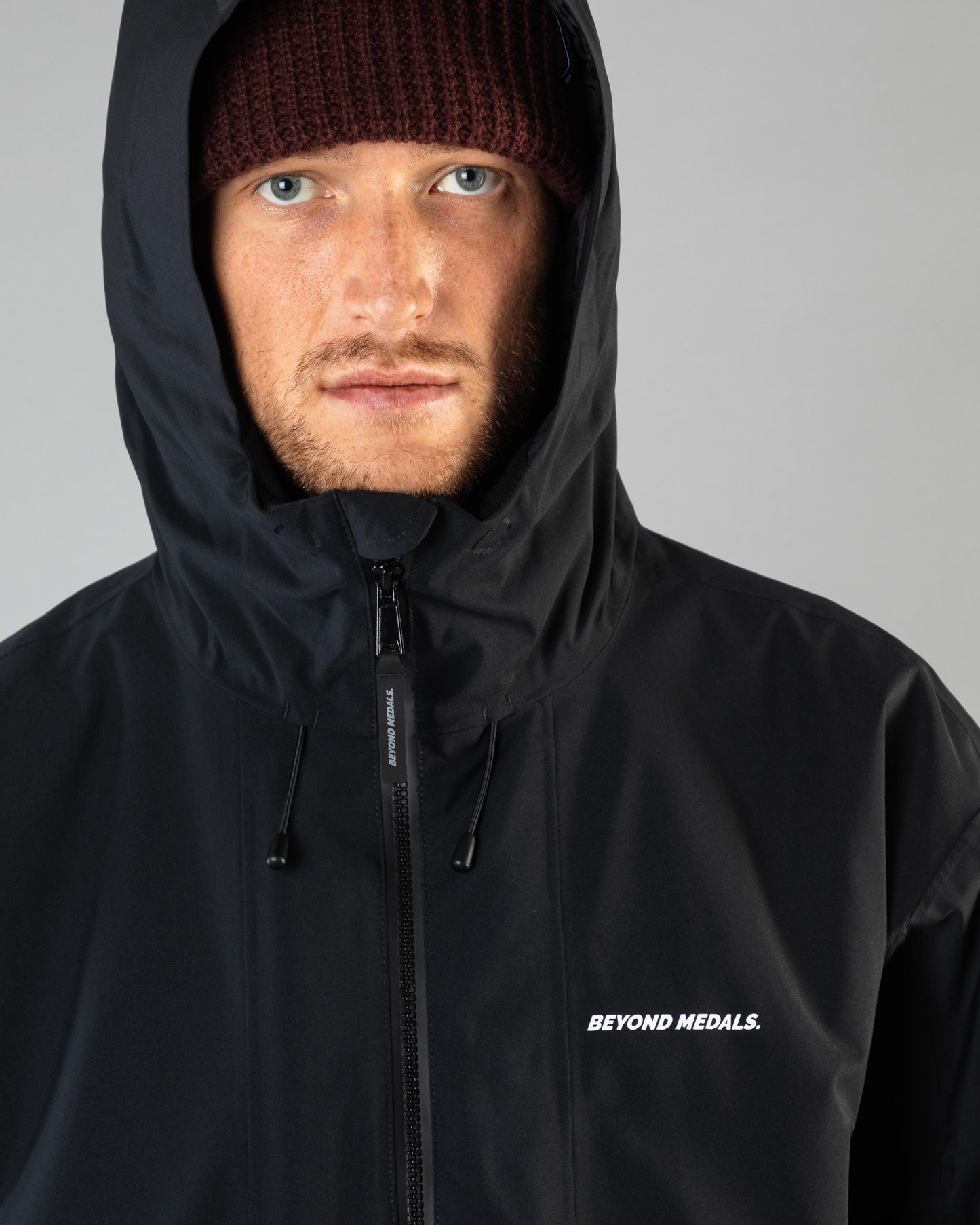 Beyond Medals Fullzip Jacket 2L - Black