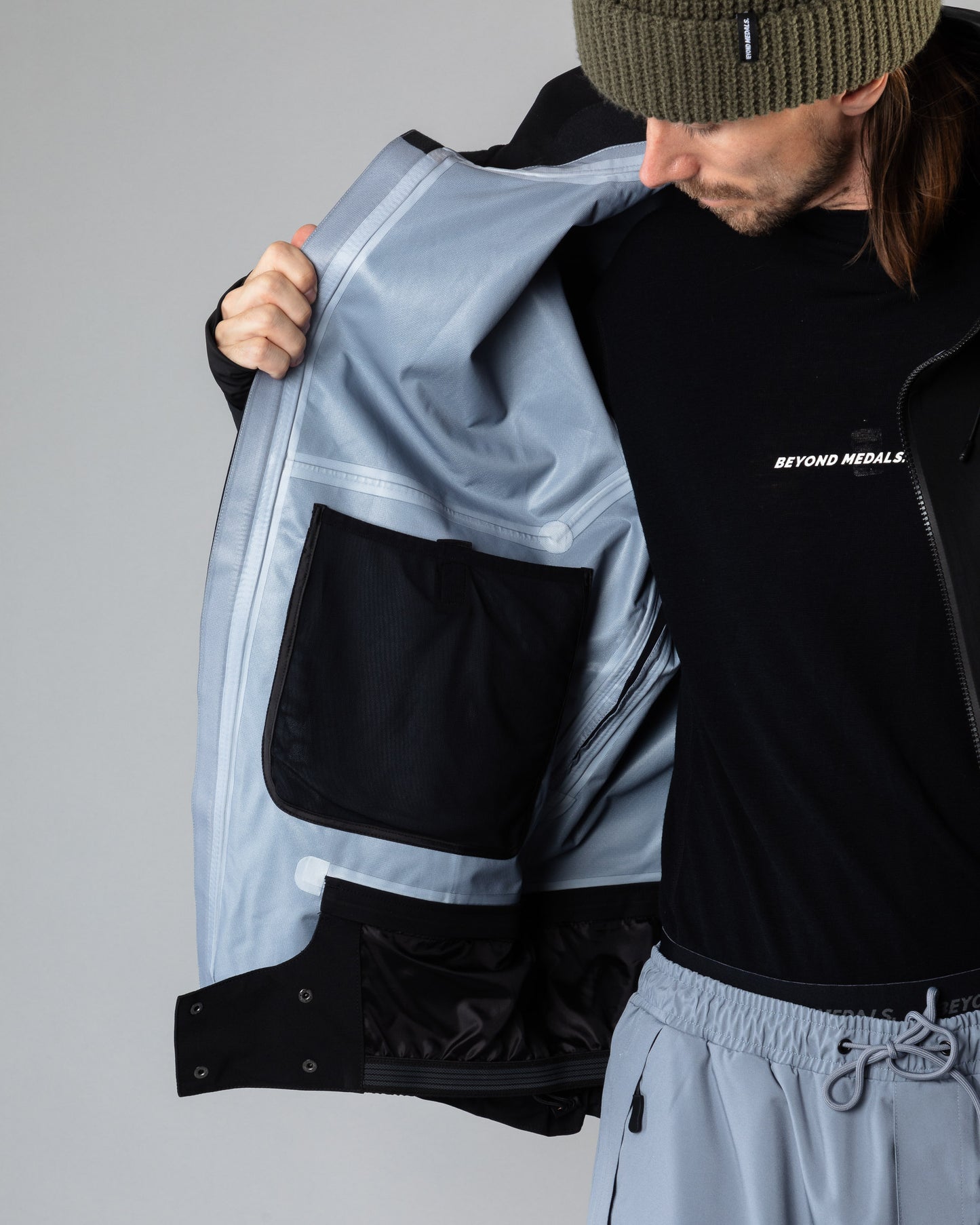 Beyond Medals Tech Jacket 3L - Black