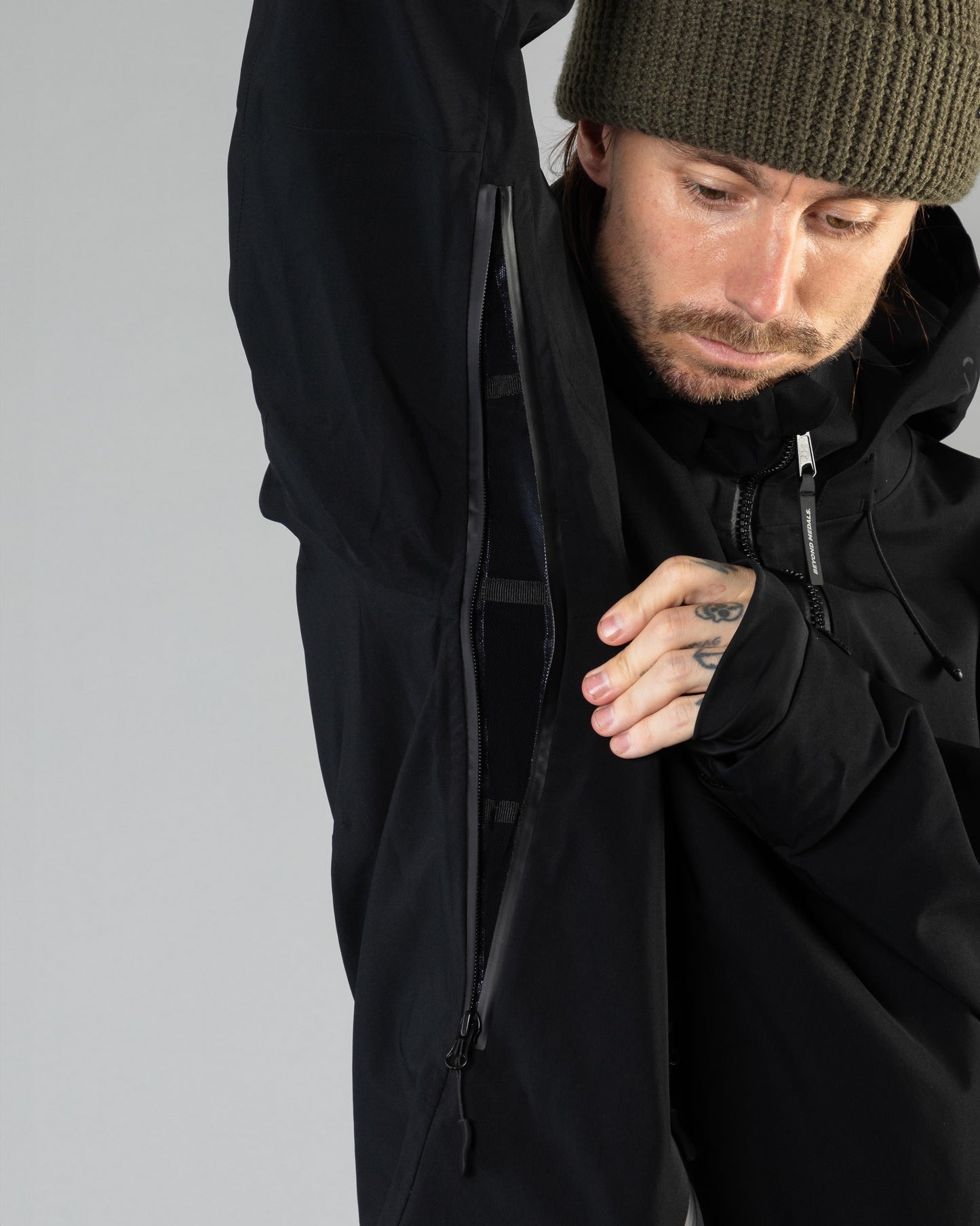 Beyond Medals Tech Jacket 3L - Black