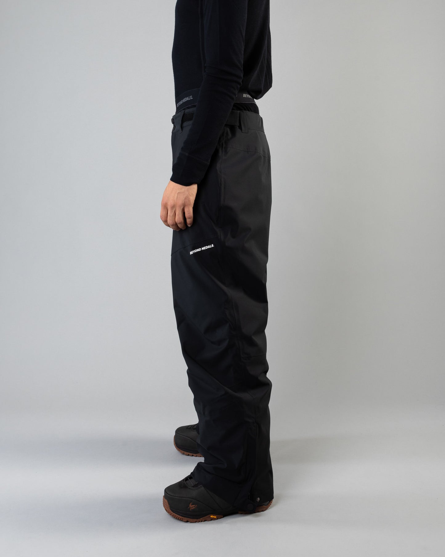 Beyond Medals Zip Pants 2L - Black