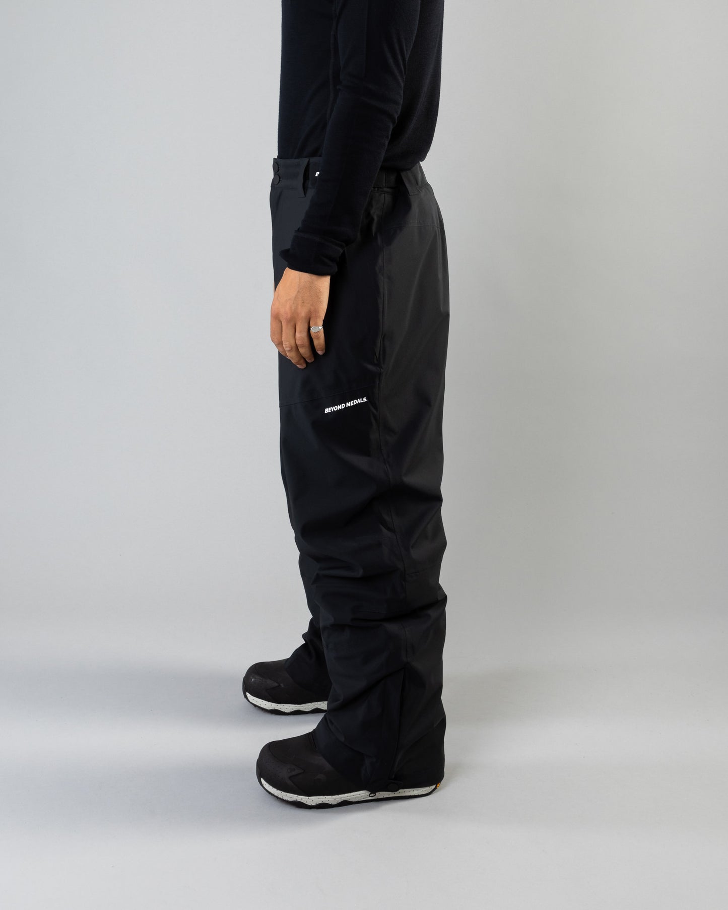 Beyond Medals Zip Pants 2L - Black