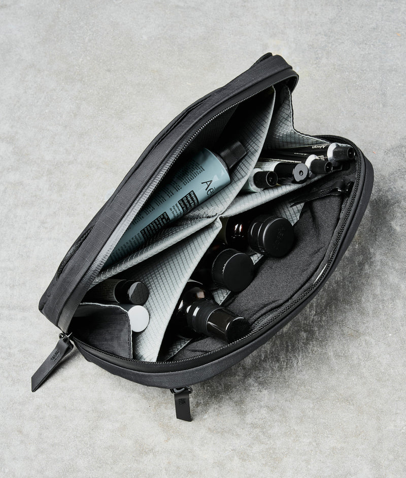 Alpaka Toiletry Bag - Black