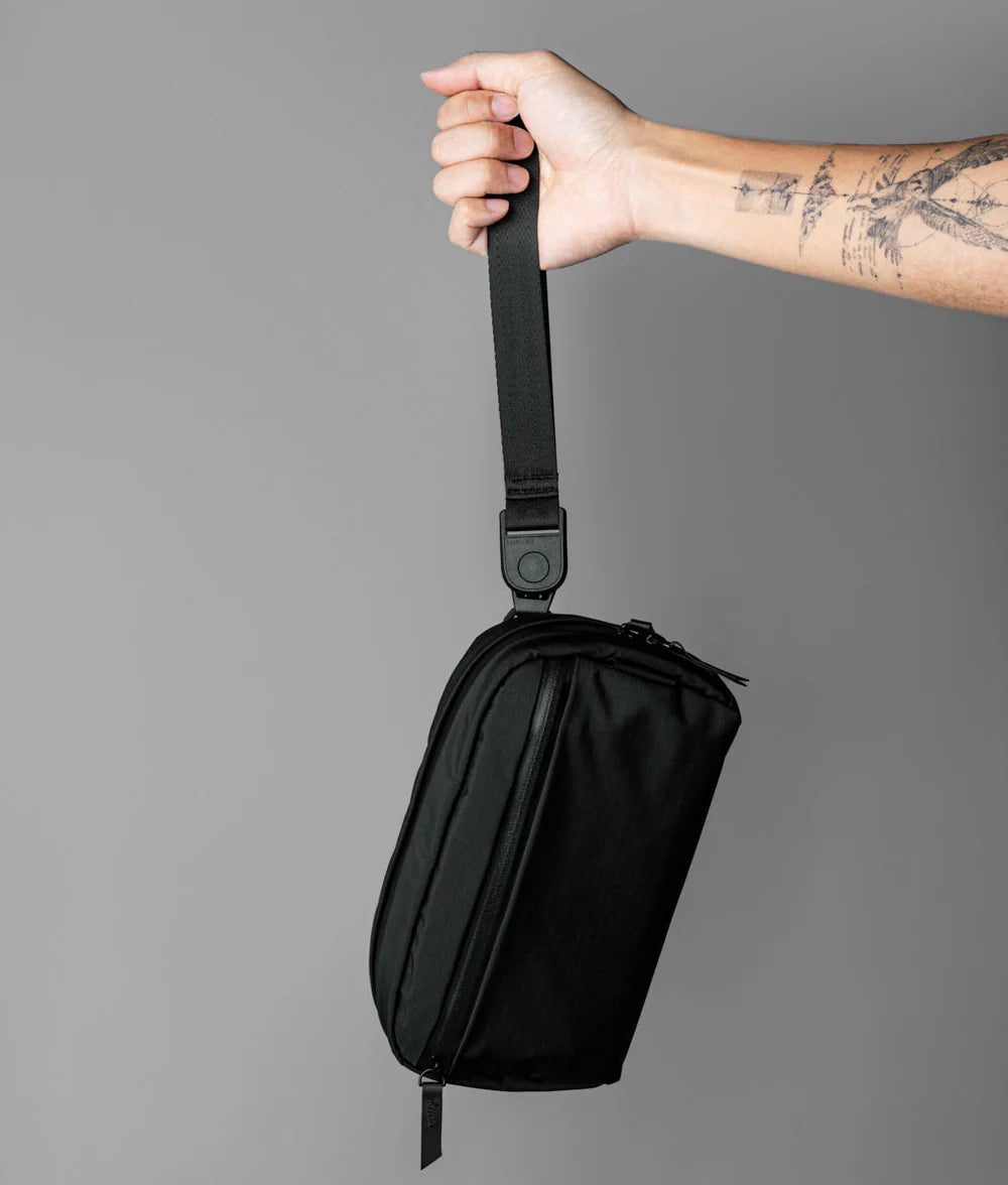 Alpaka Toiletry Bag - Black