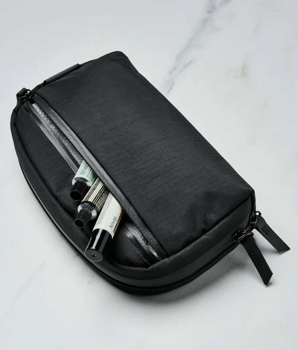 Alpaka Toiletry Bag - Black