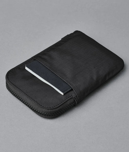 Alpaka Zip Travel Wallet - Black