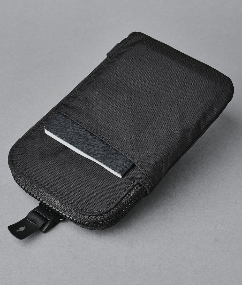 Alpaka Zip Travel Wallet - Black