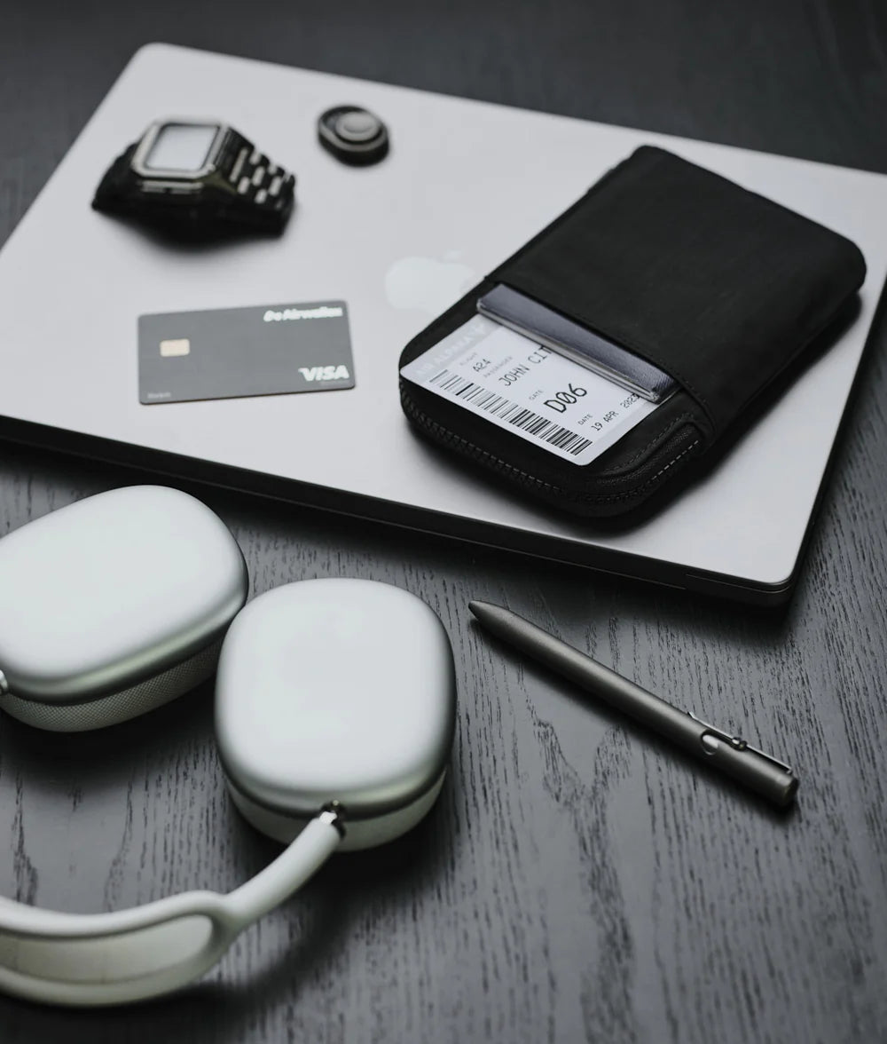 Alpaka Zip Travel Wallet - Black