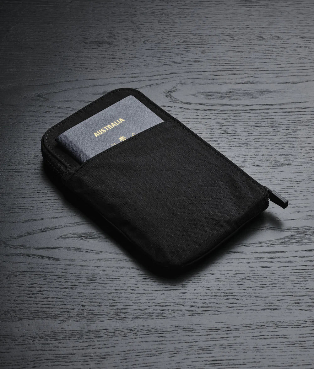 Alpaka Zip Travel Wallet - Black