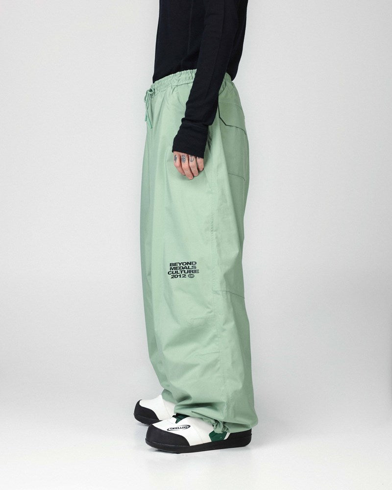 Beyond Medals Park Pants - Hedge Green