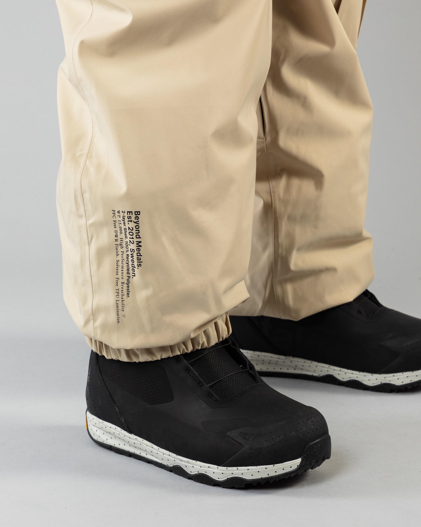 Beyond Medals Cargo Pants 2L - Beige