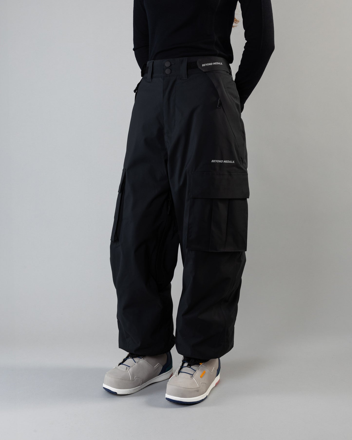 Beyond Medals Cargo Pants 2L - Black