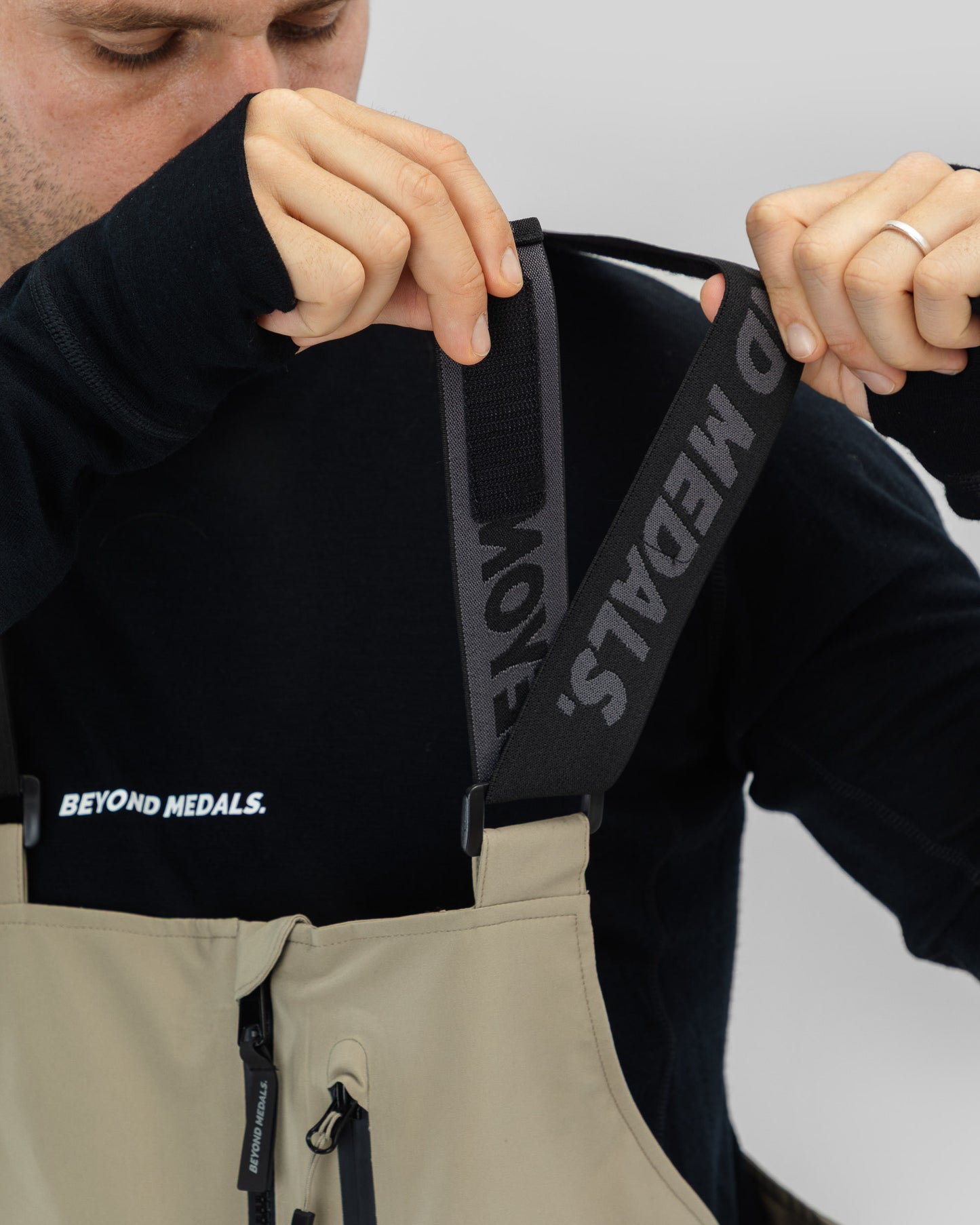 Beyond Medals Tech Bib 3L 2026