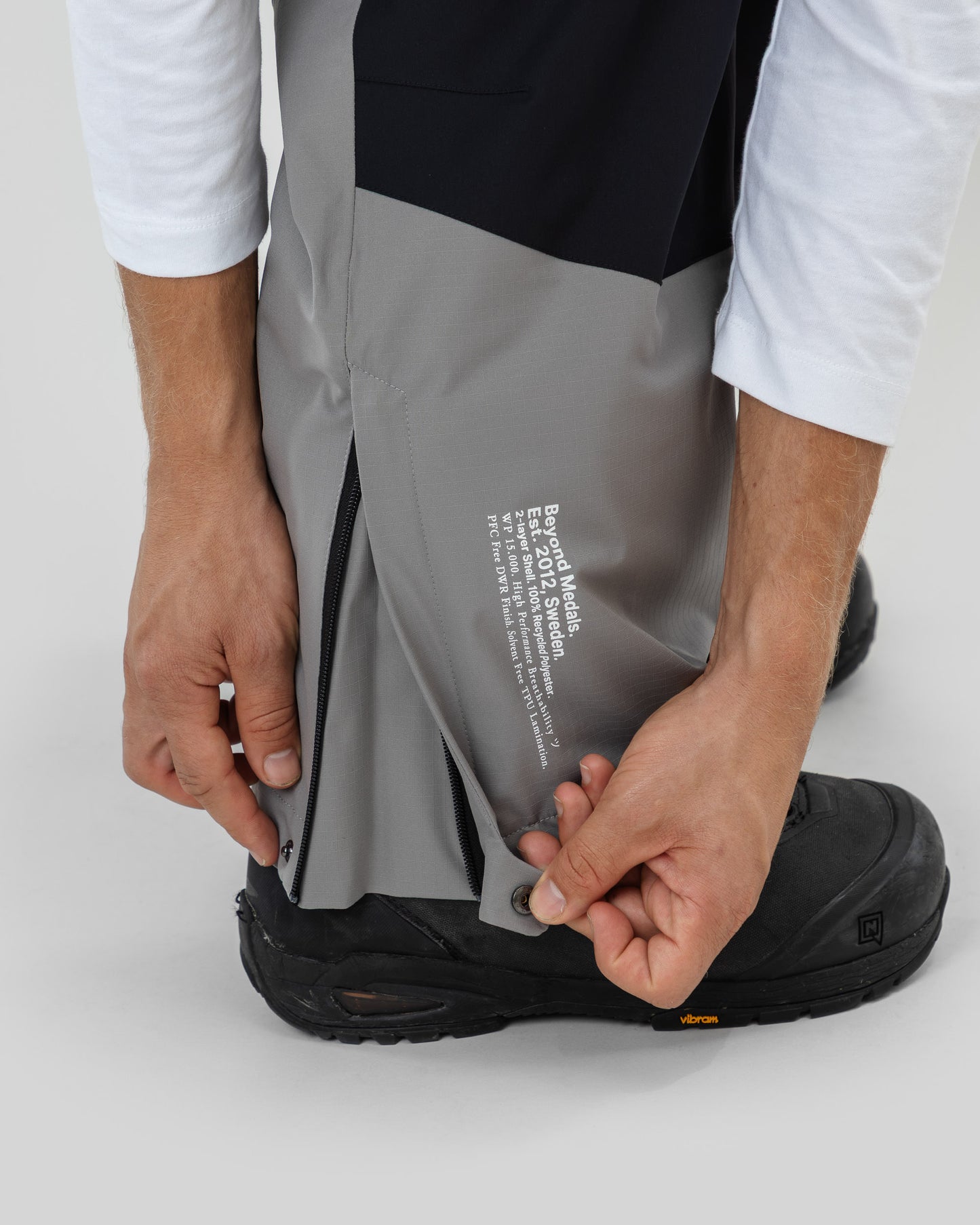 Beyond Medals Zip Pants 2L 2026
