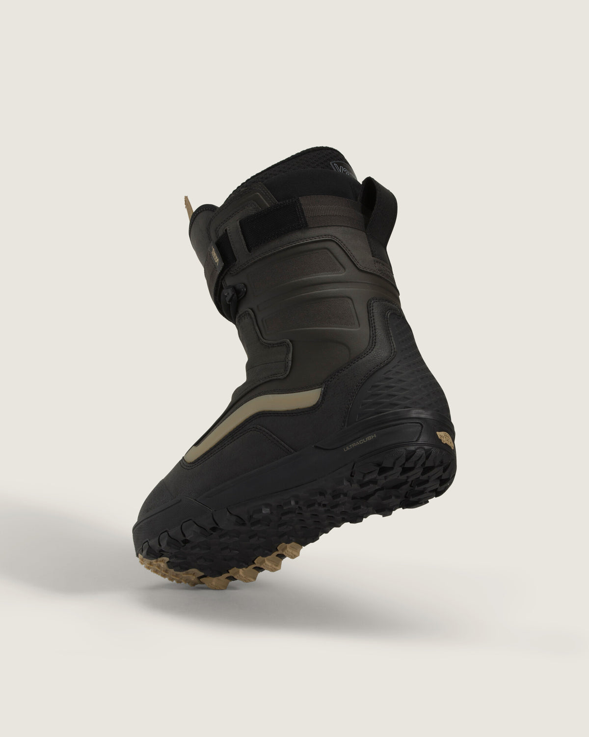 Vans Hi-Country Snowboard Boot 2026