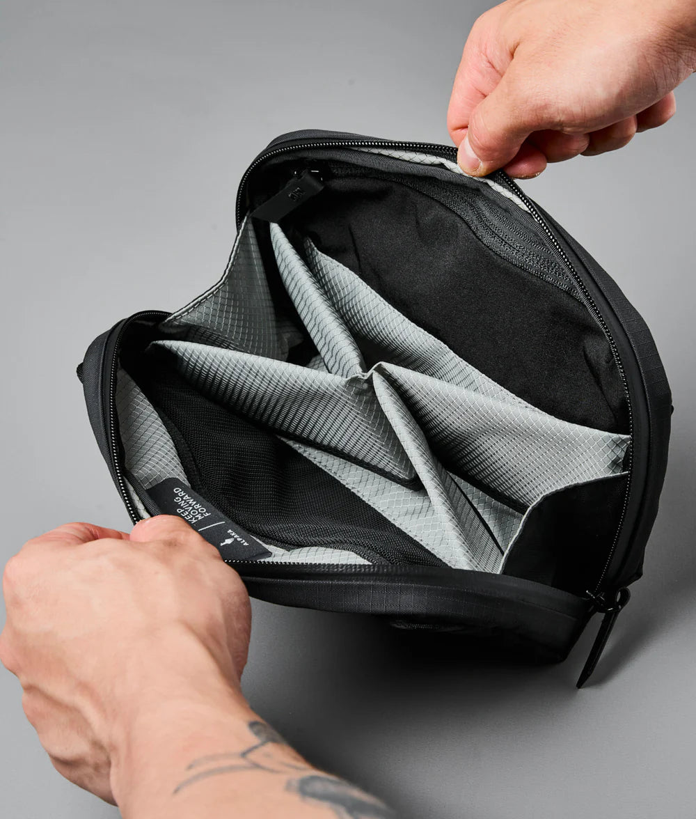 Alpaka Toiletry Bag - Black