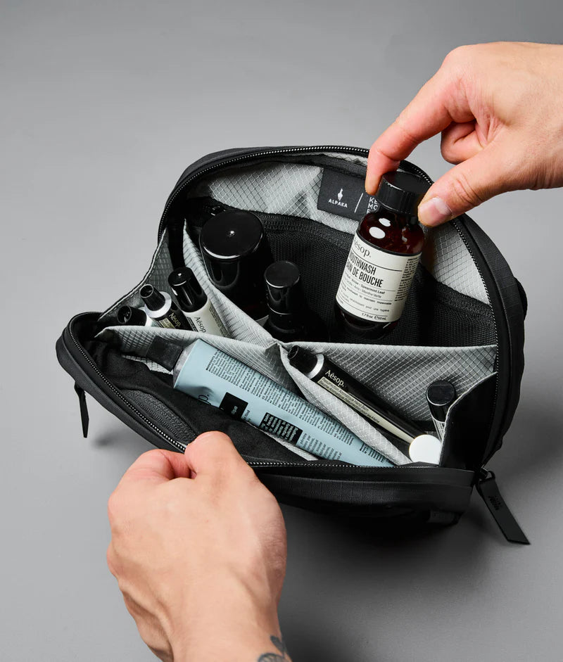 Alpaka Toiletry Bag - Black