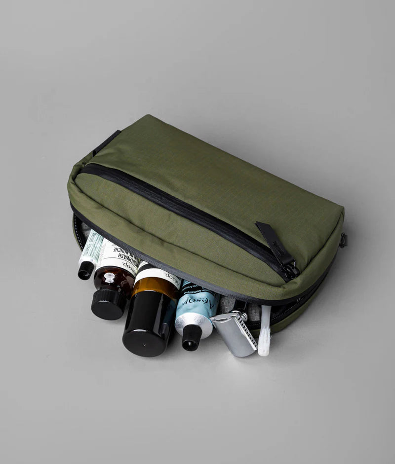 Alpaka Toiletry Bag - Green