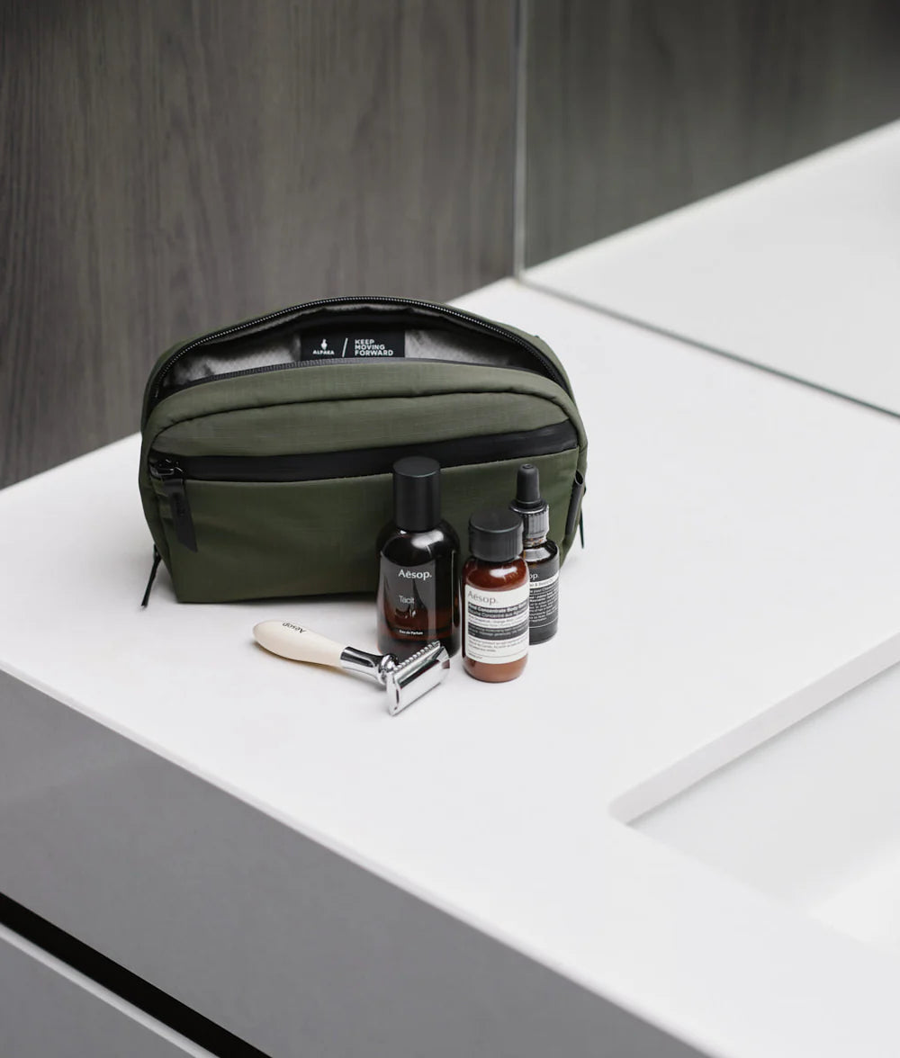 Alpaka Toiletry Bag - Green