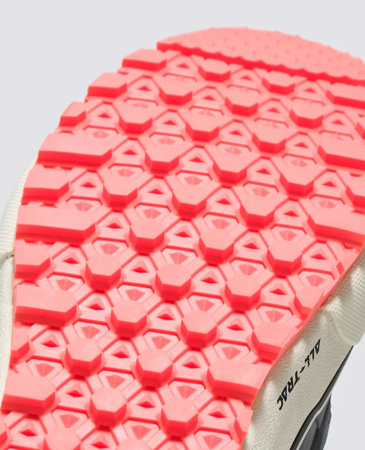 Vans MTE Standard Mid Waterproof Boot